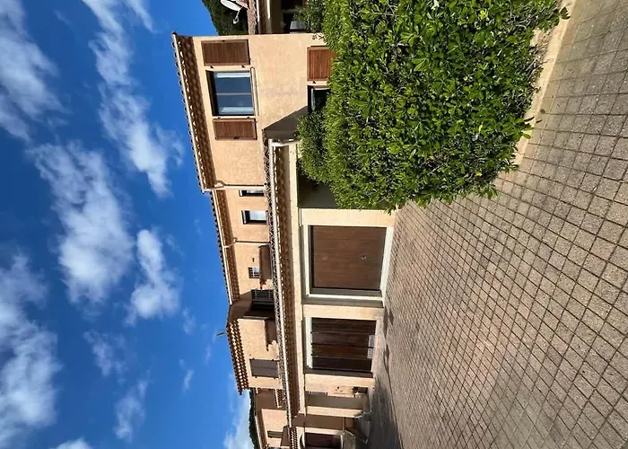 House Nartelles L Bbq & Pool L Shellter Casa de Férias